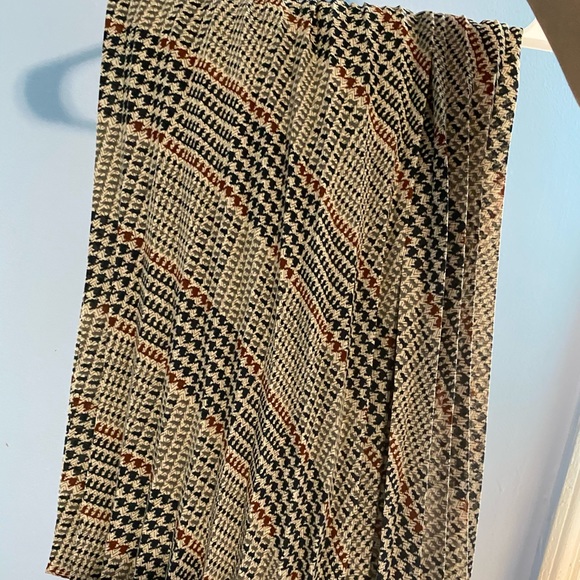 Long skirt - Picture 1 of 3